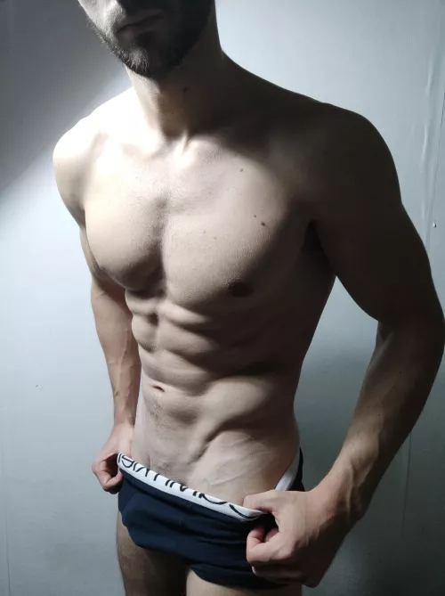 Who wants to see my bwc 😈🔥?