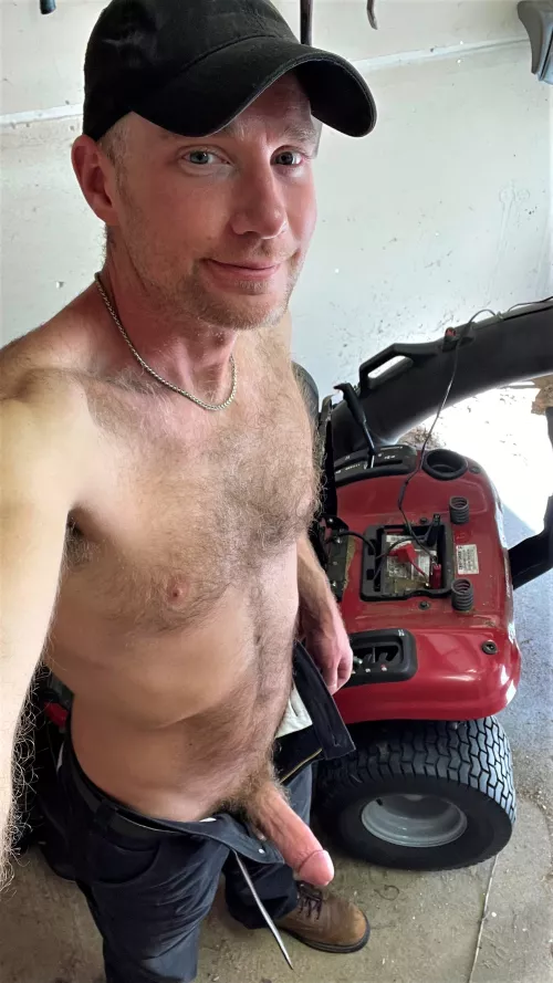 (42) I have to find something to do while I wait for the battery to charge.