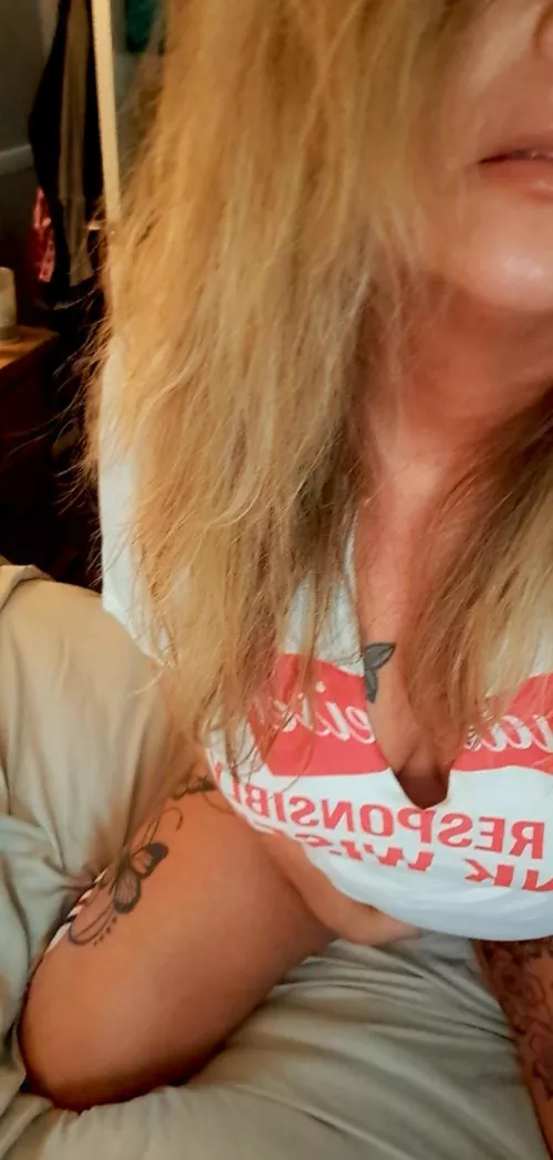 49F not ready for sweater weather💋