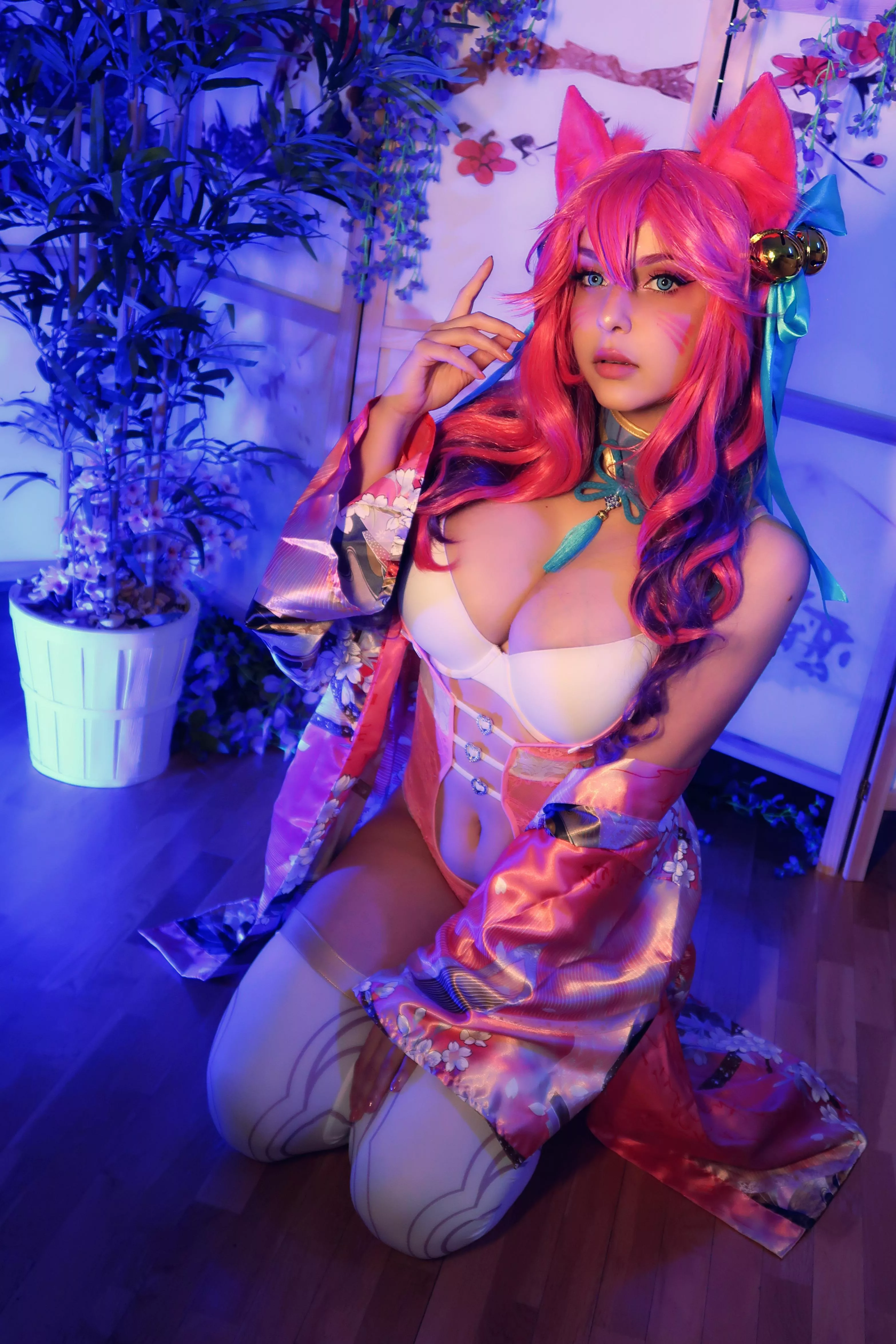 Ahri (League of Legends) by Shermie