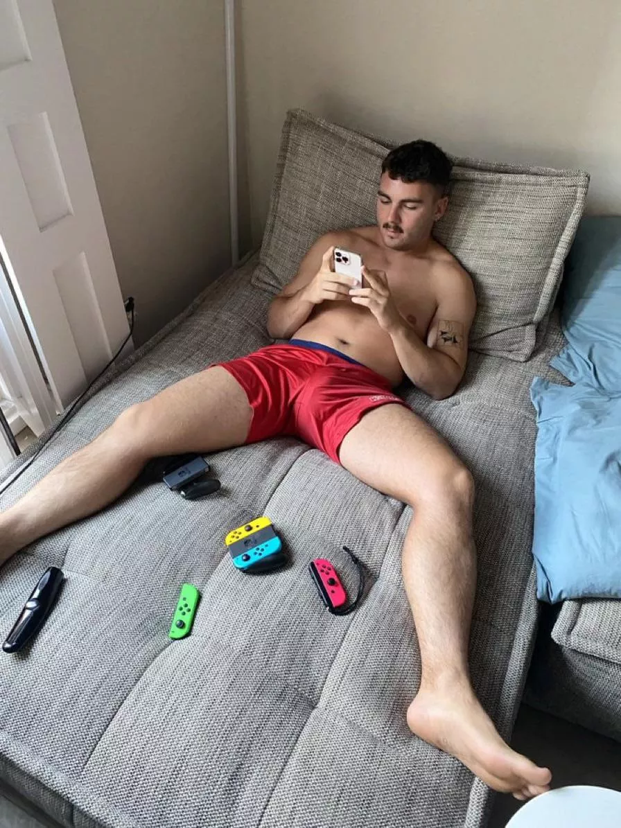Come play with me?😄