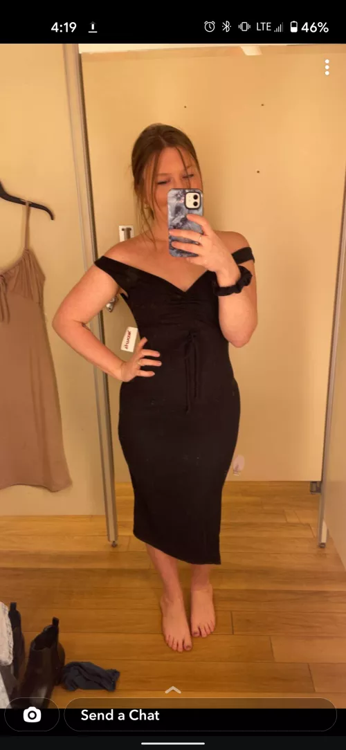 Husband is out of town. He recommended I get in here and chat with somebody so he can see it and get turned. I've never really done this, but I am feeling a little slutty today and thought I would give it a try.