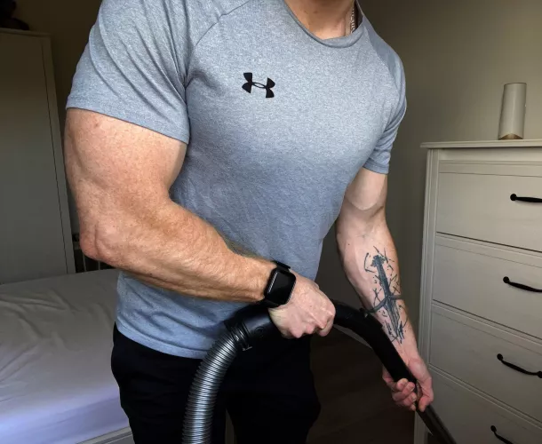 I could use a hand with the chores 😋