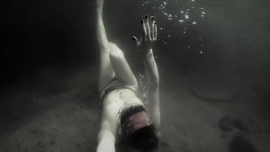 I had to take a selfie at the bottom of the lake!