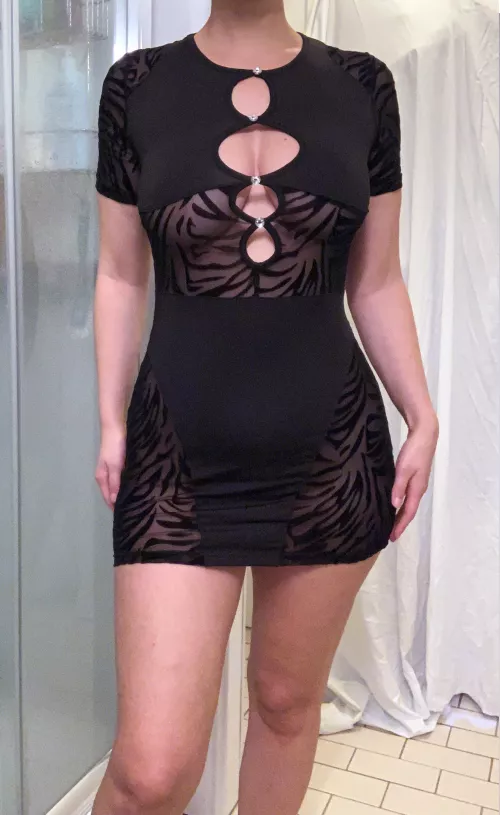 I love my wearing revealing clothes 😇