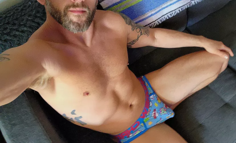 I snapped this pic while sexting with a hottie!