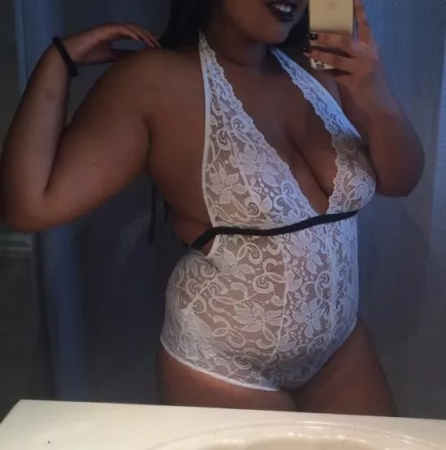 Opps, did I make you stop scrolling? Leave some love if you did 😘