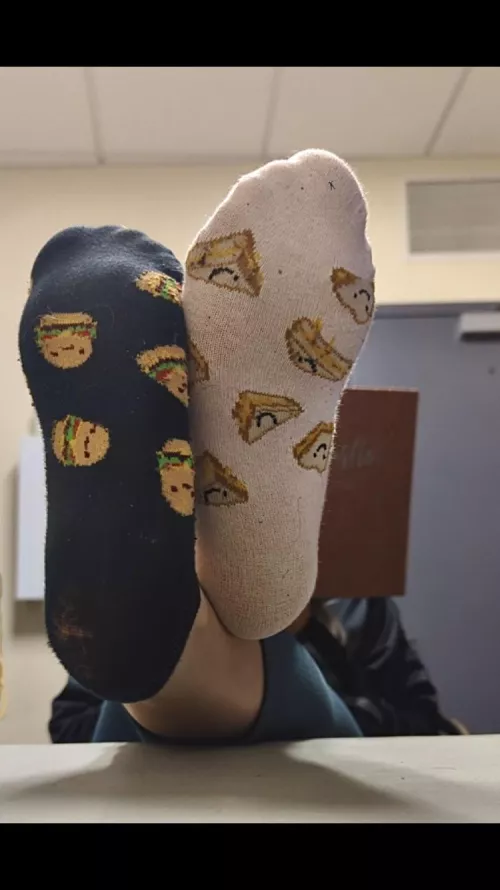 Putting these stinky sweaty socks up after a whole day of Training clients 😩😉, can anyone spot the speck loser in this photo ?? 😈🤣 what should I make them do?