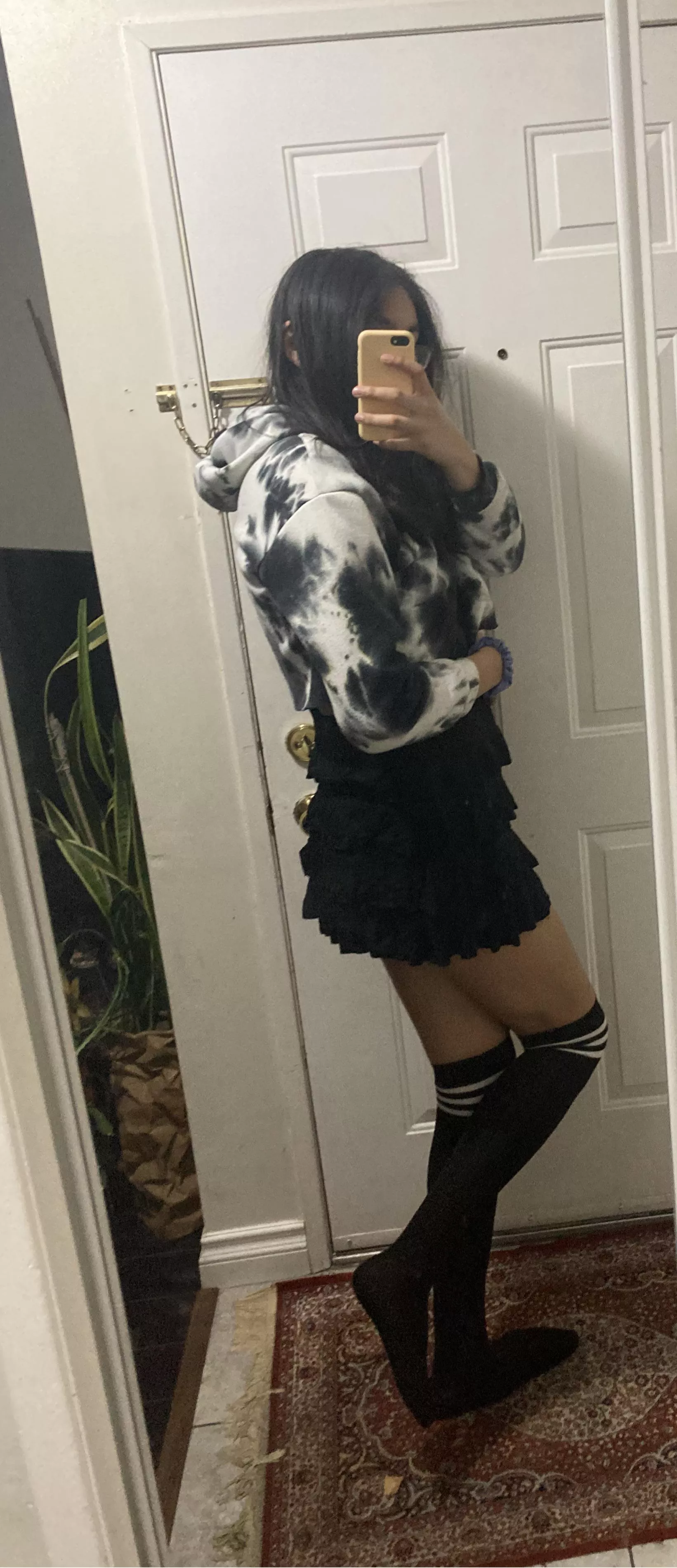 Skirt up high