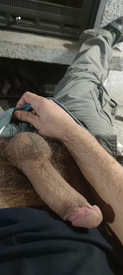 while looking profiles here on Reddit, something is getting bigger 👀