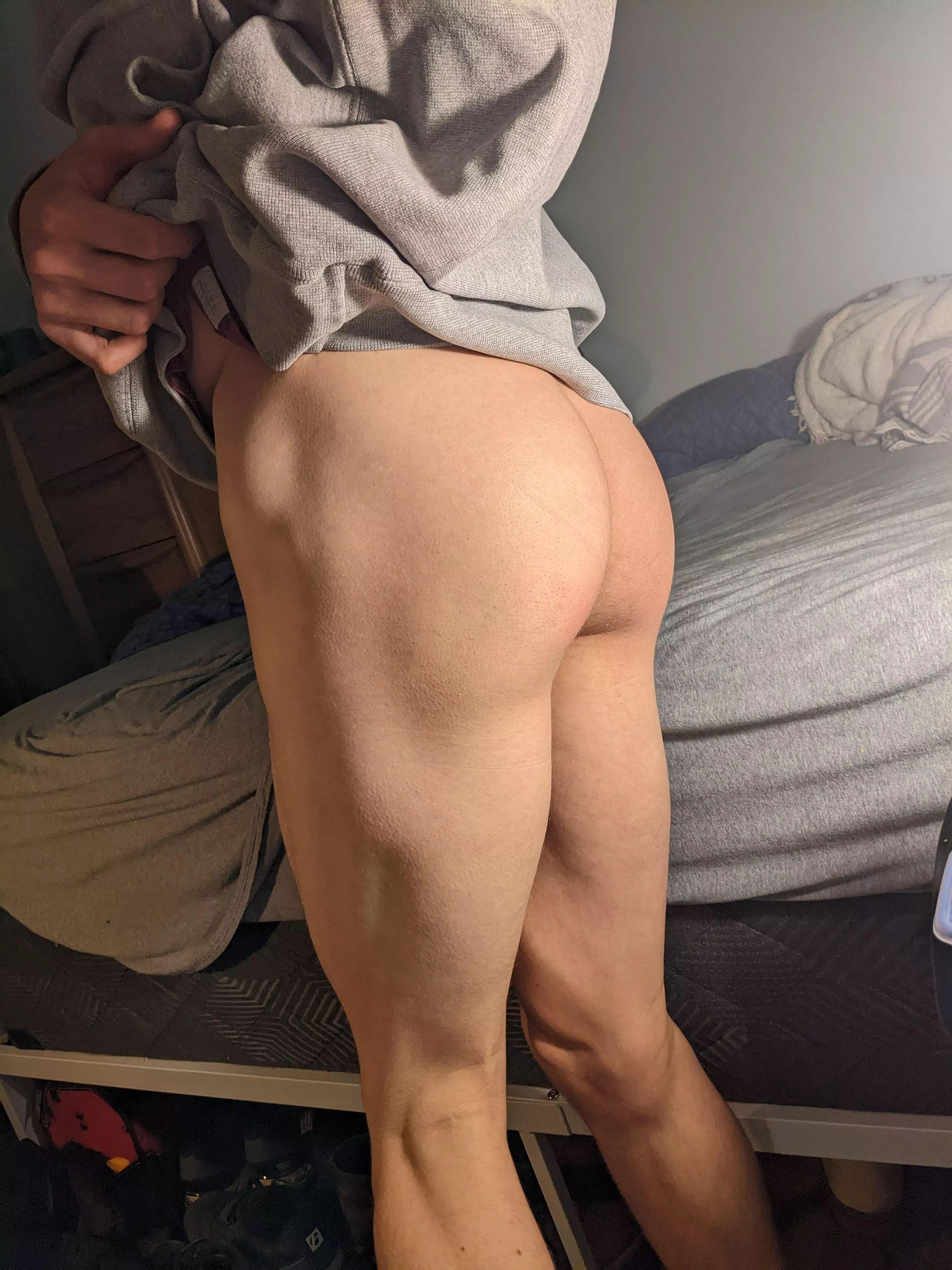Do people here like legs?