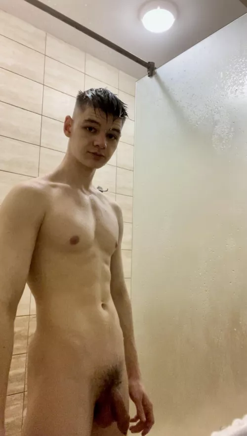 Do you want to take a shower with me in the gym? ;)