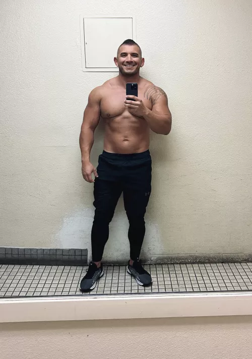 Does playing a Tauren Warrior in WoW qualify me as a Gaymer?