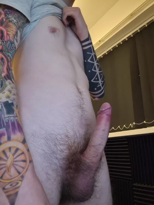 Feeling very horny today. Someone help 😋