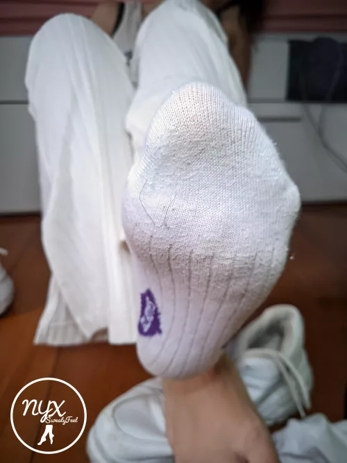 I just want to let you know that these socks was worn for 2 weeks 😋🌙