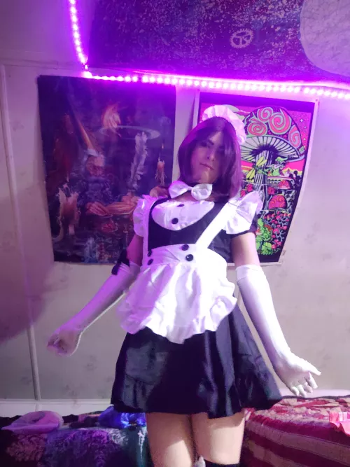 I think I could learn to love cleaning if I got to dress like this all day 🥰😅