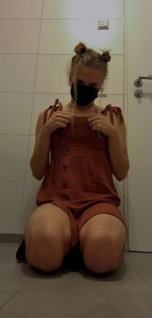 I turned 20 today. Can I get some lovely birthday wishes?🥰❤️