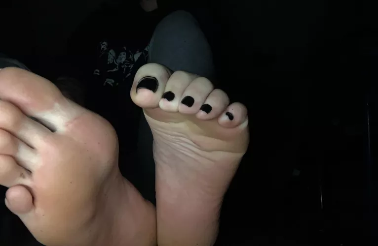 Licks before bed?🤭