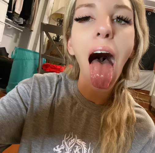 Open big and wide ;)