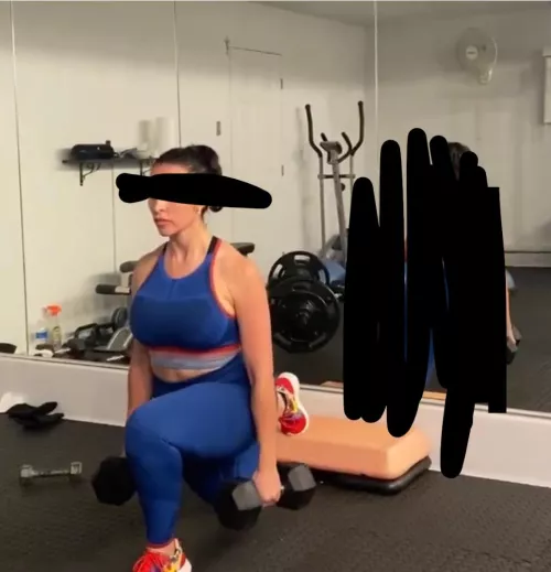 Someone cum tribute my former gym teacher with a fat ass. I have more pics. Dm me