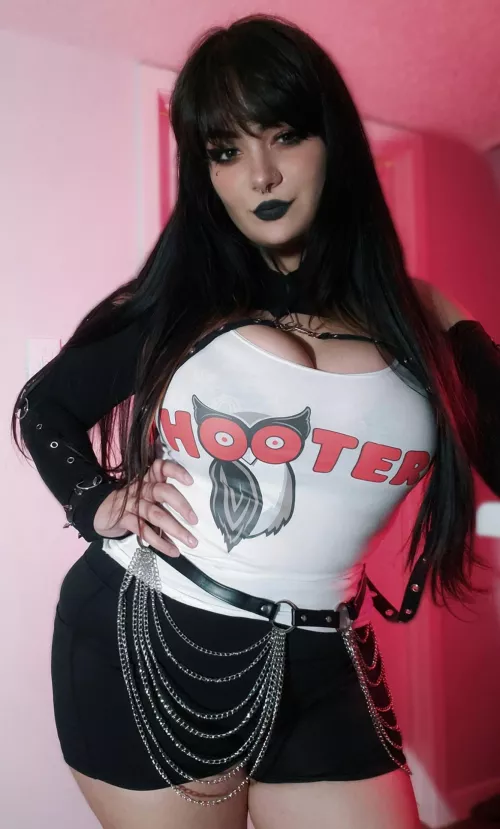 what would you do if I was your hooters waitress?