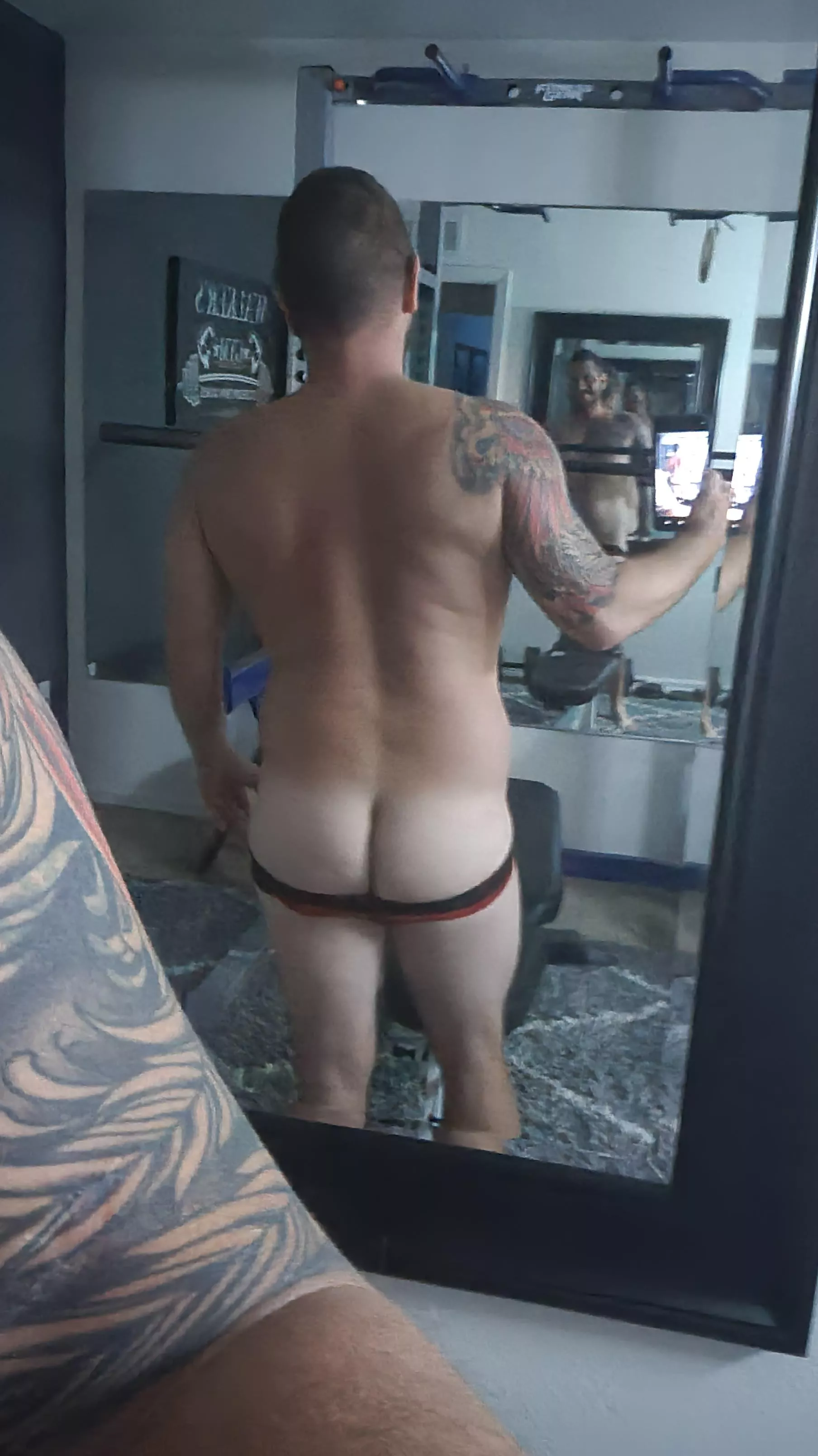 Back view 🍑