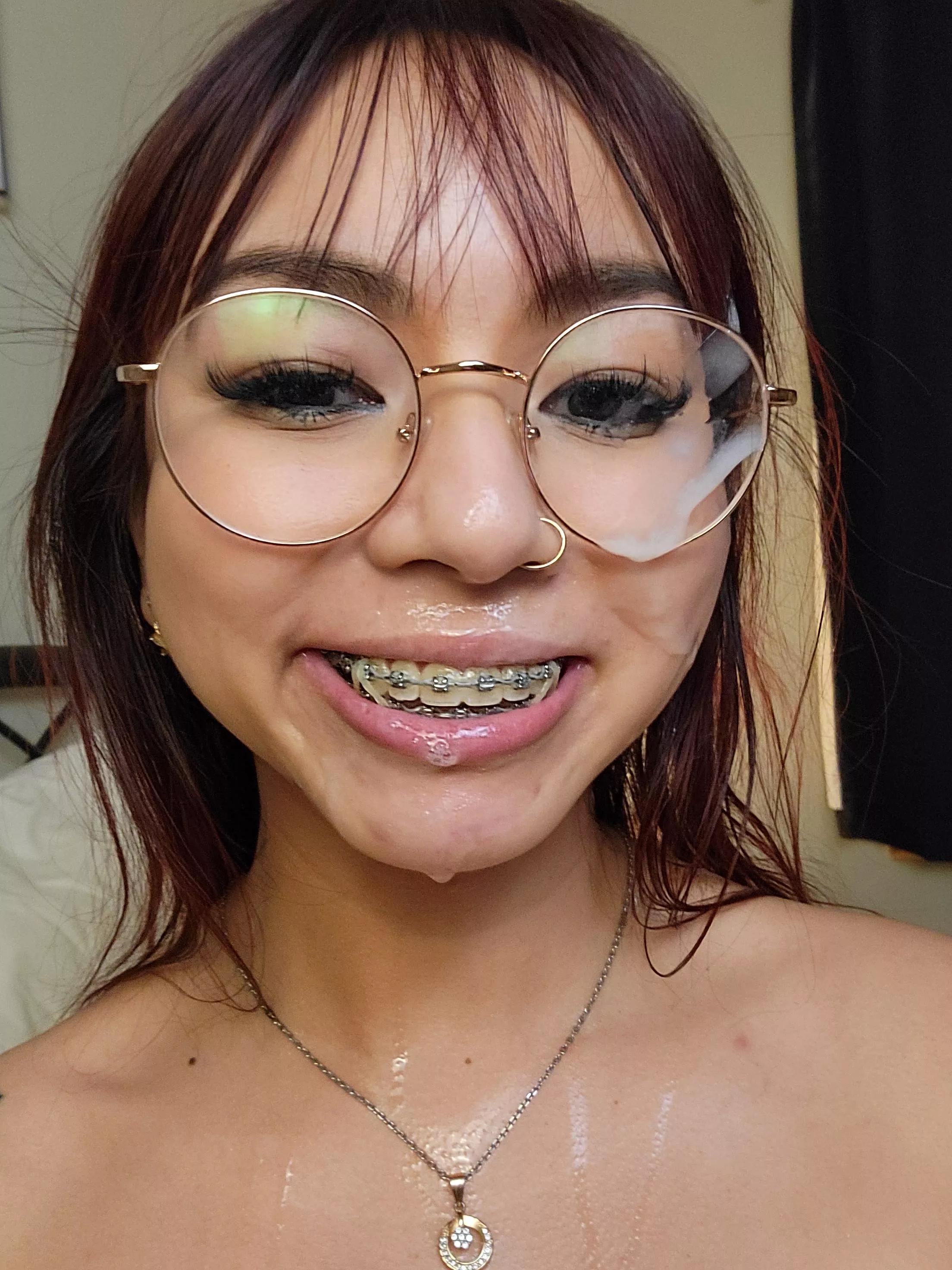 Cum on my glasses 😝