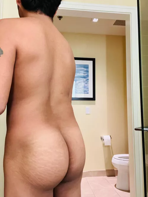 GM to the 3 bros that will see this 🍑😉