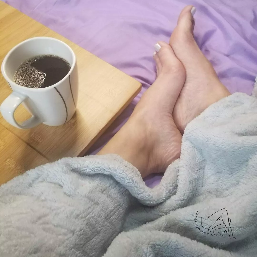 Is it wrong to have a little jolt of coffee before bedtime/playtime βοΈ asking for a friend π€£ Enlighten meπ Is it wrong to have a little jolt of coffee before bedtime/playtime βοΈ asking for a friend π€£ Enlighten meπ