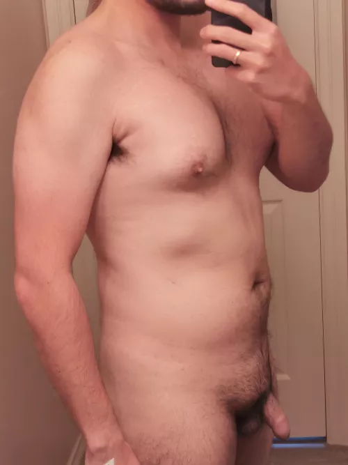 m29, 5 feet 9, 175 lbs. your thoughts please. I hope my smaller cock is still appreciated.
