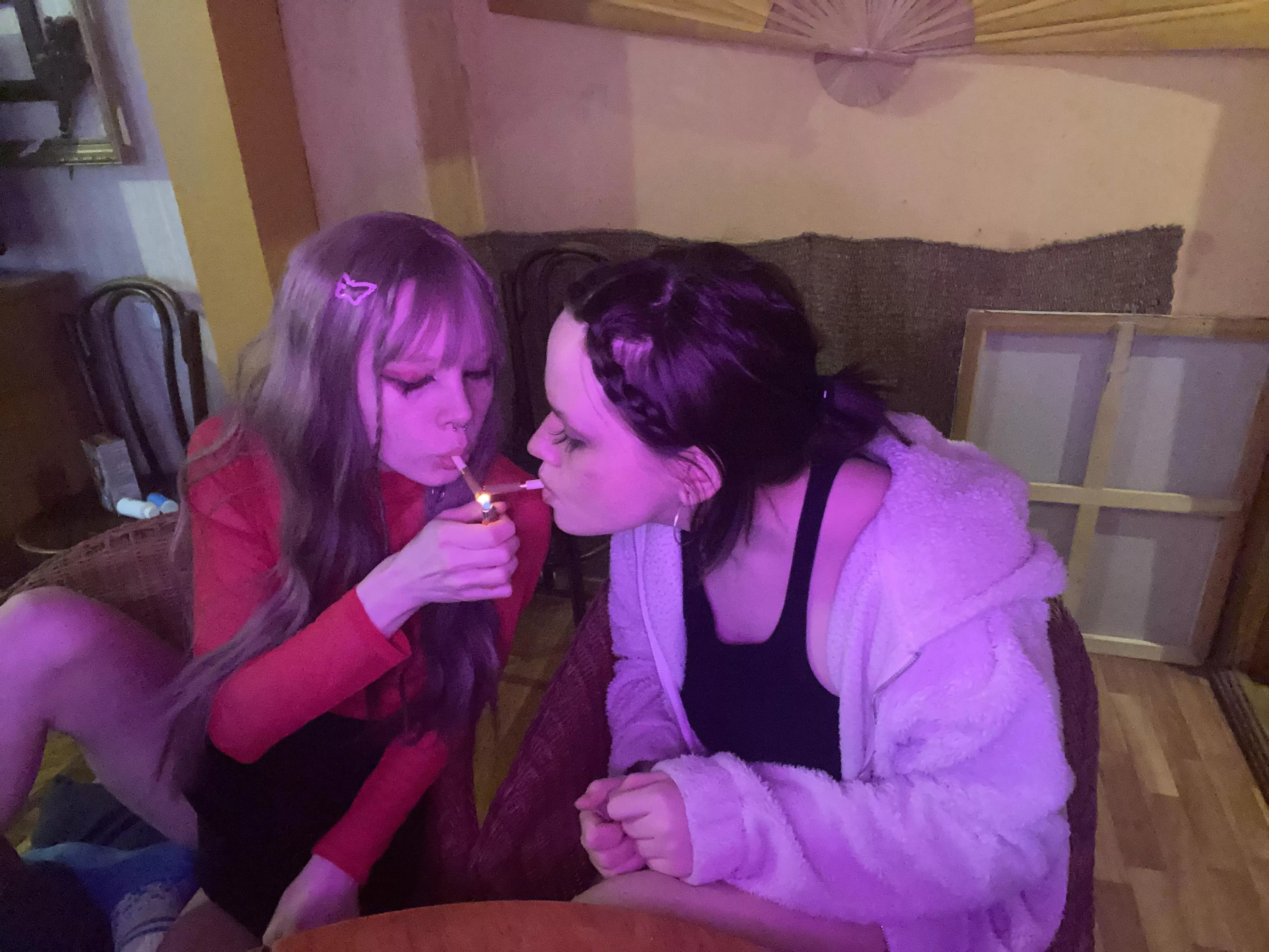 🚬💒