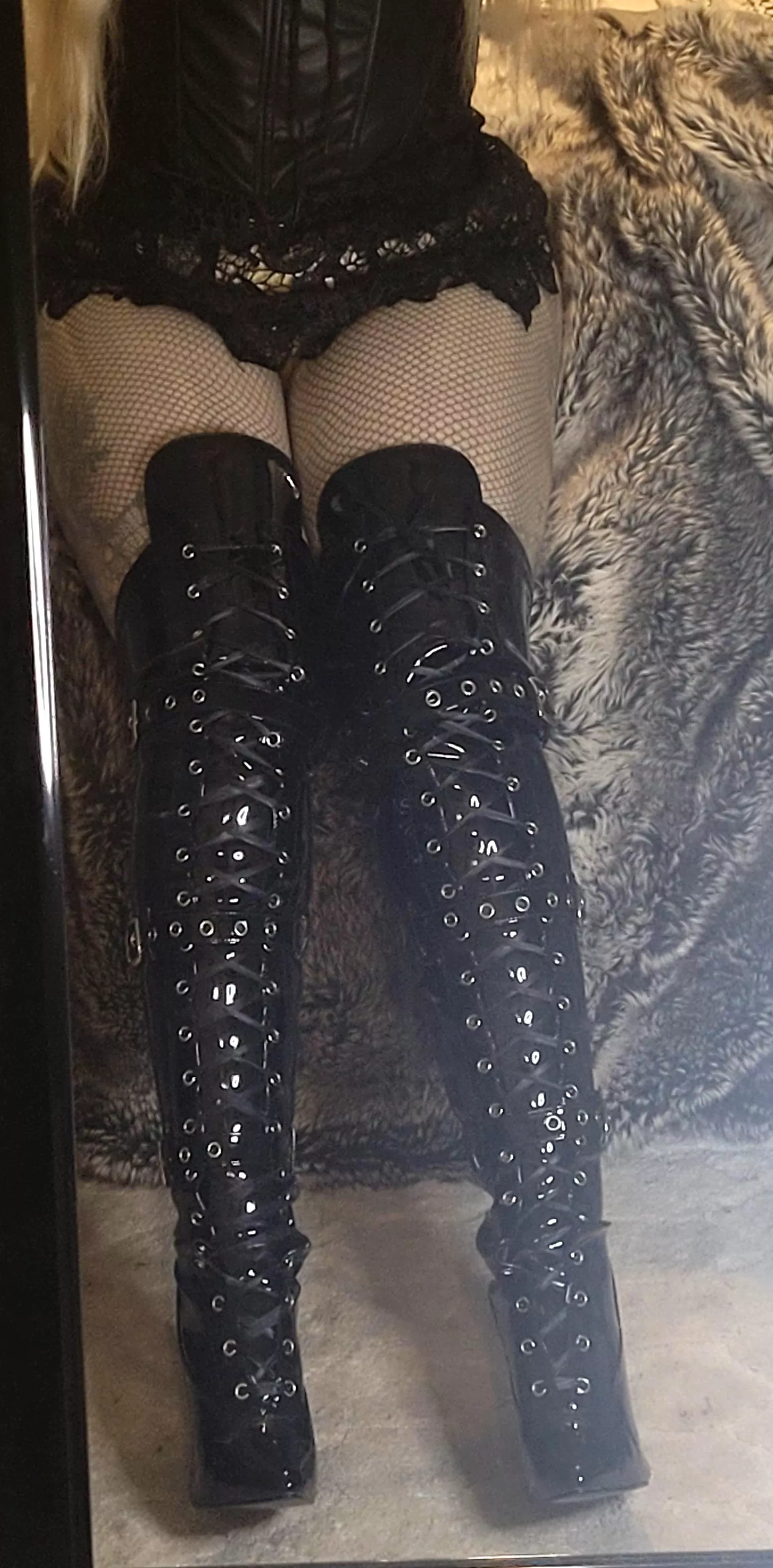 👢
