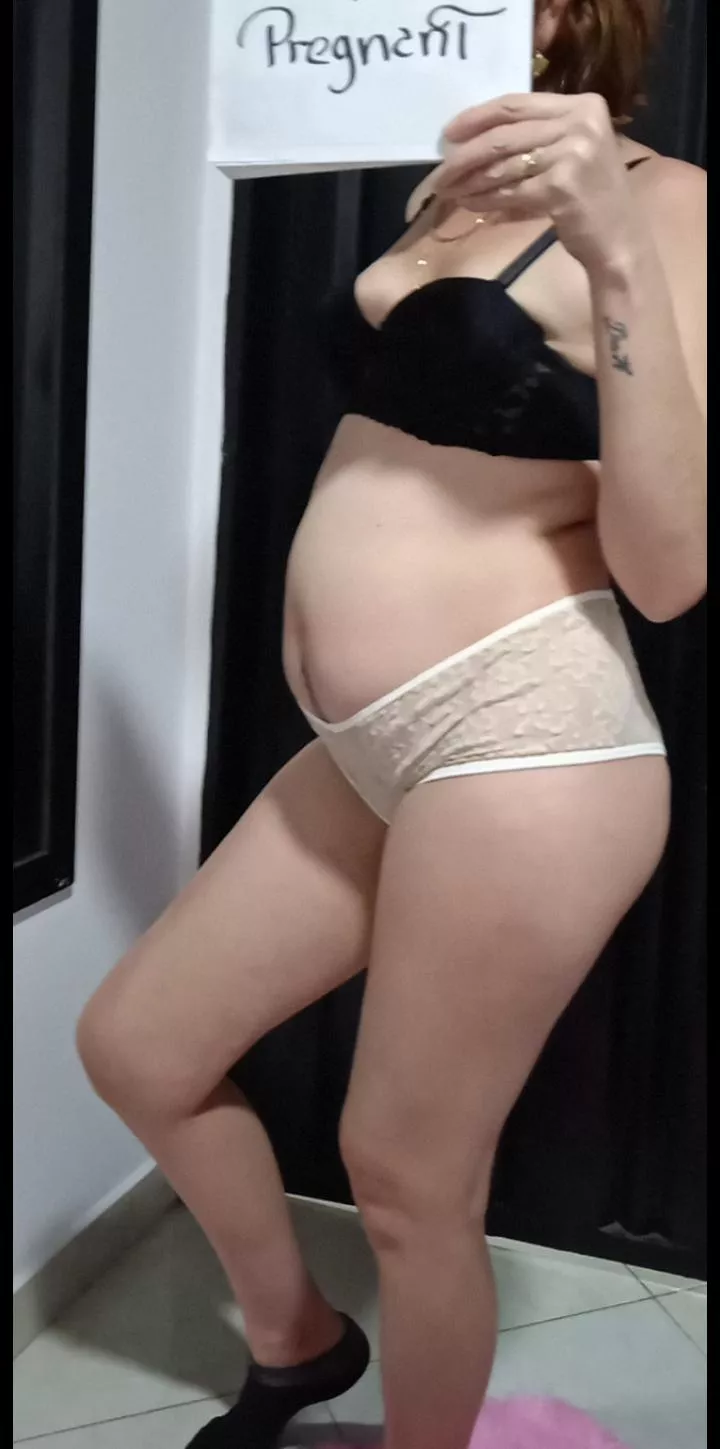 🥳