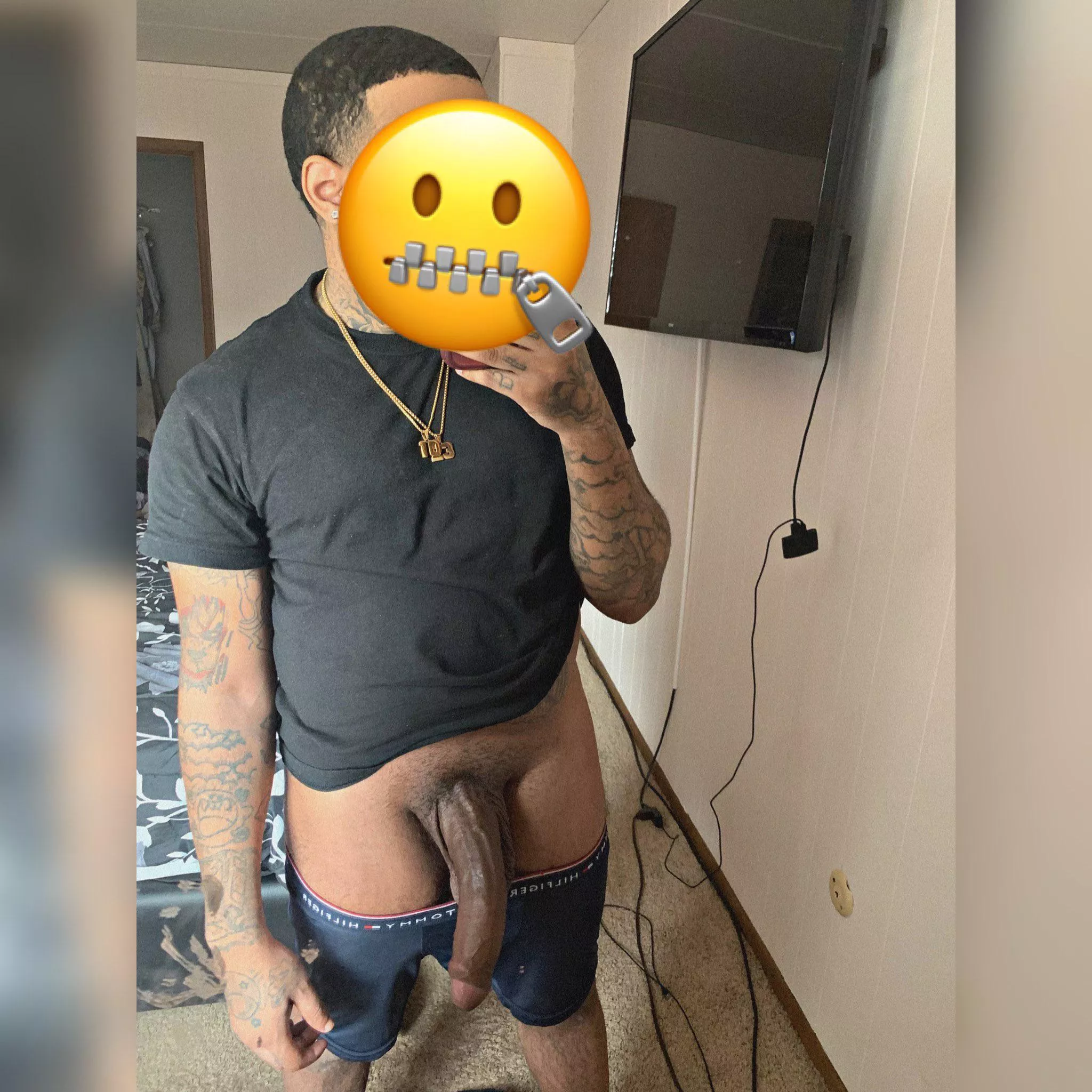 😈