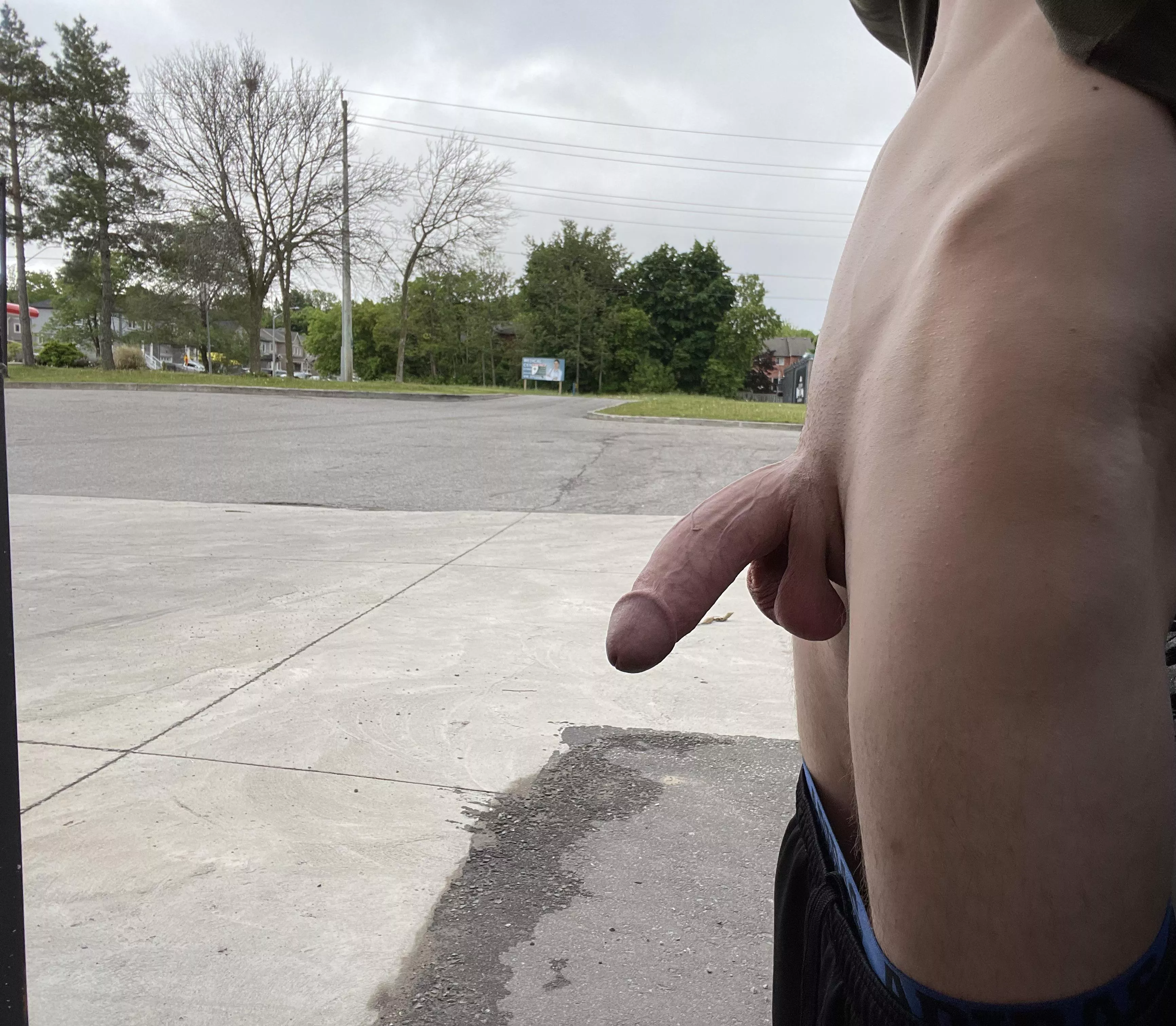 😶