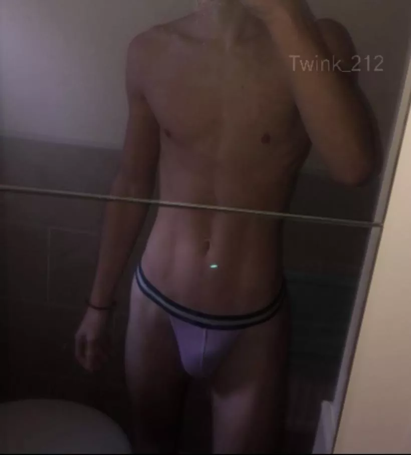 😘