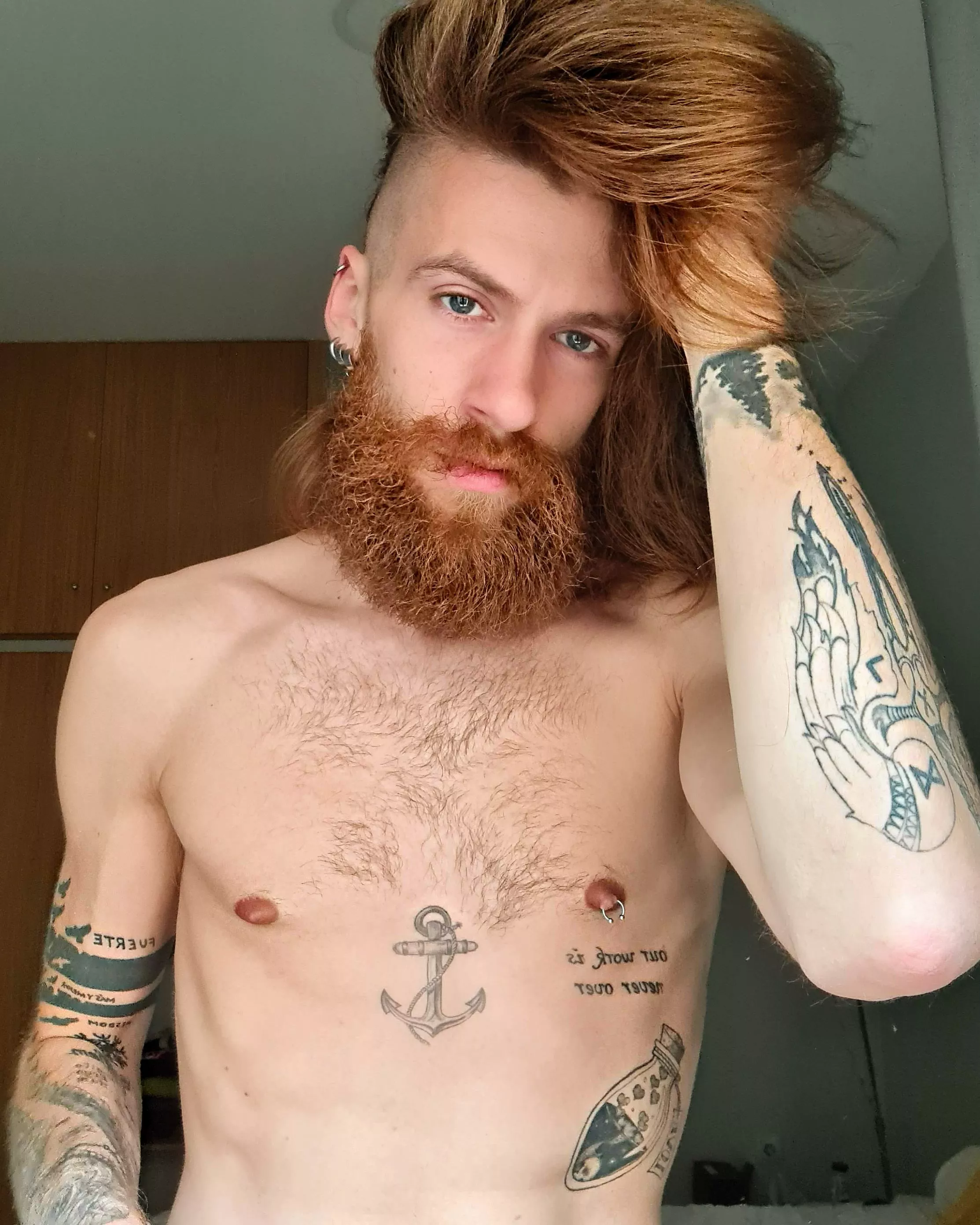 😜