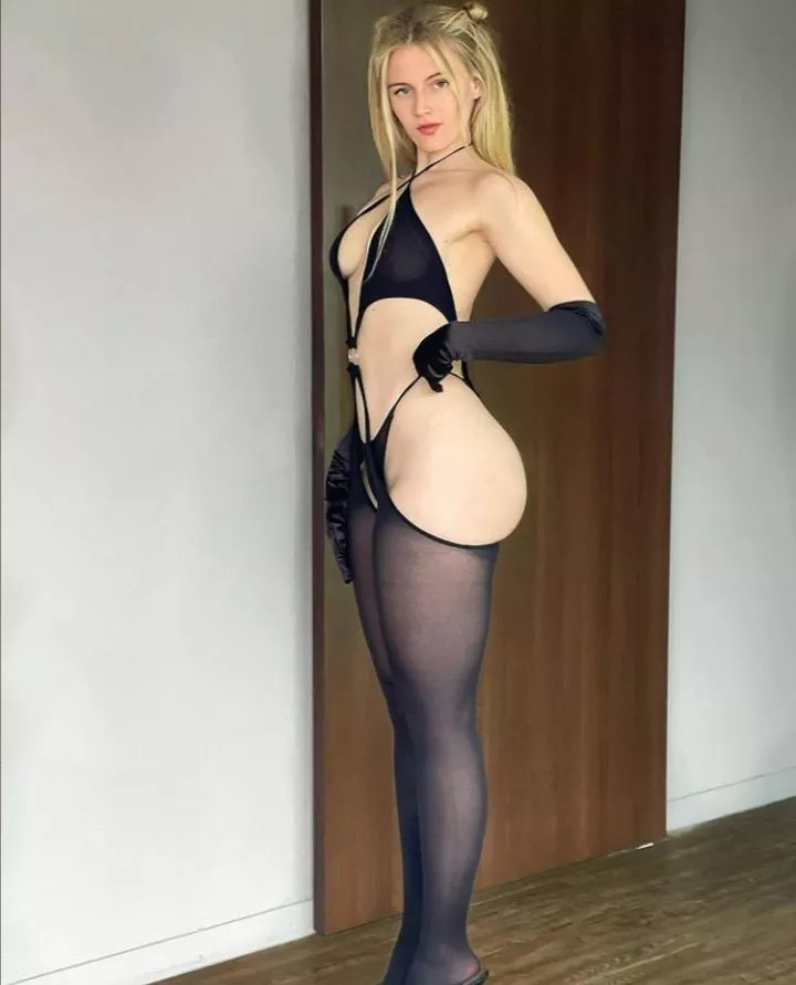 😘