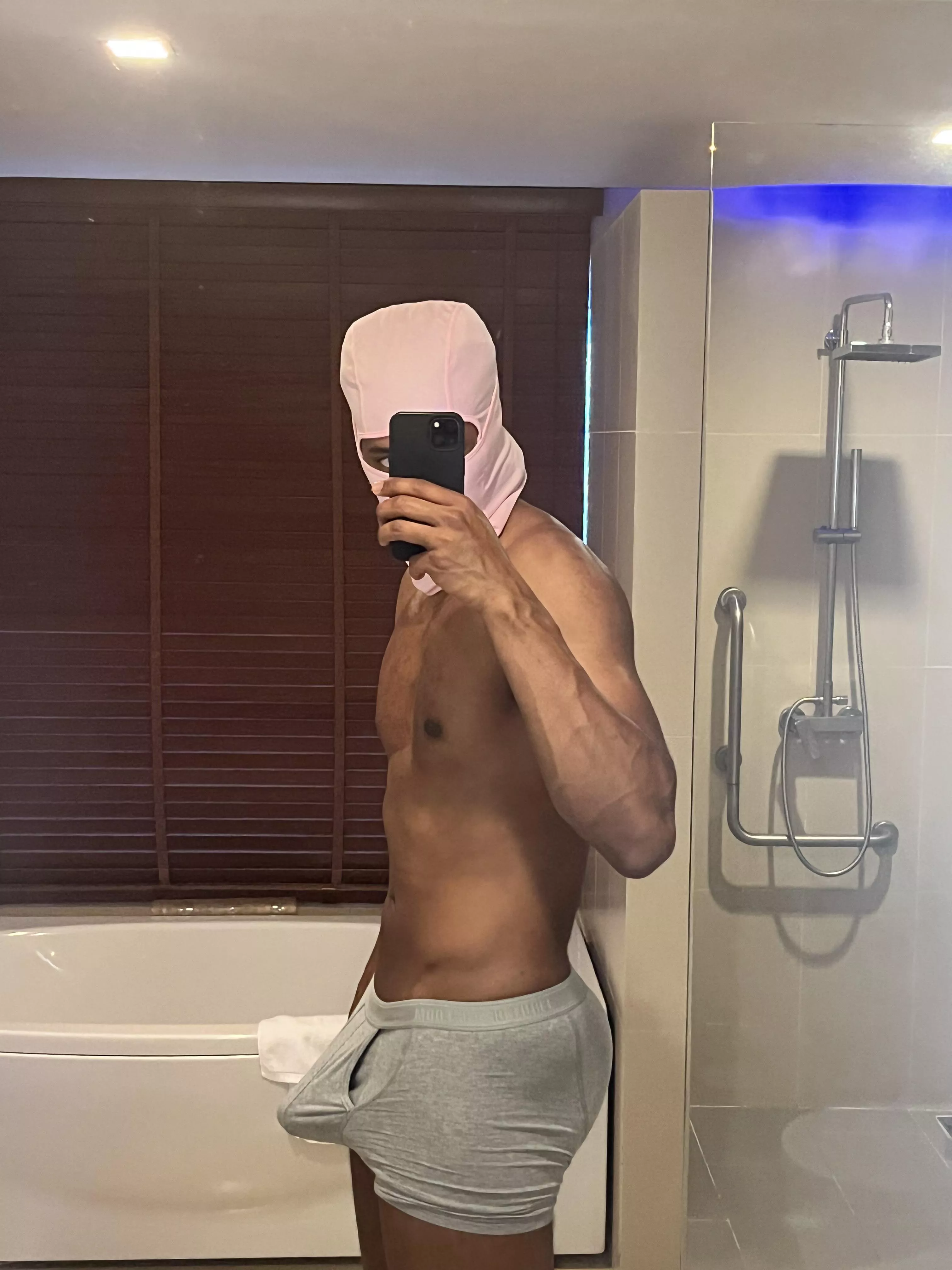 ✌🏾