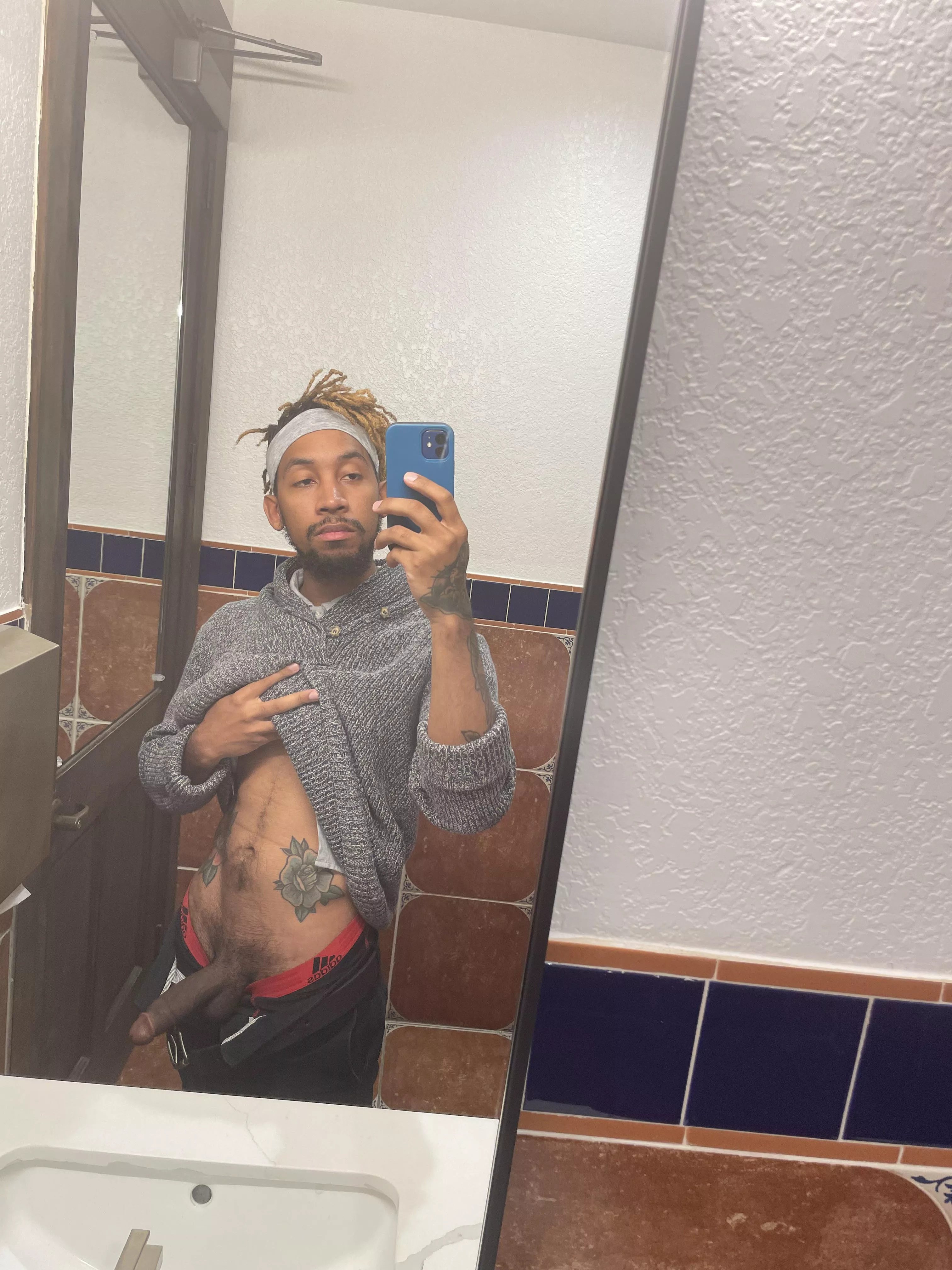 ✌🏾