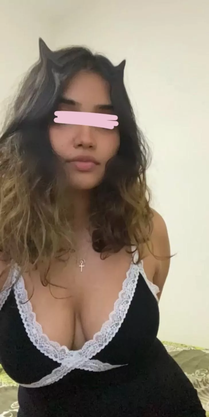 😈