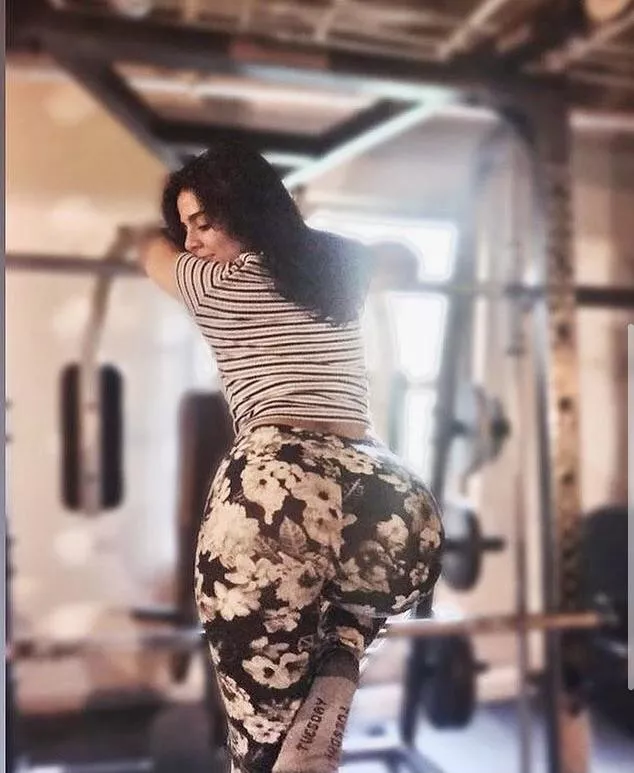 😜