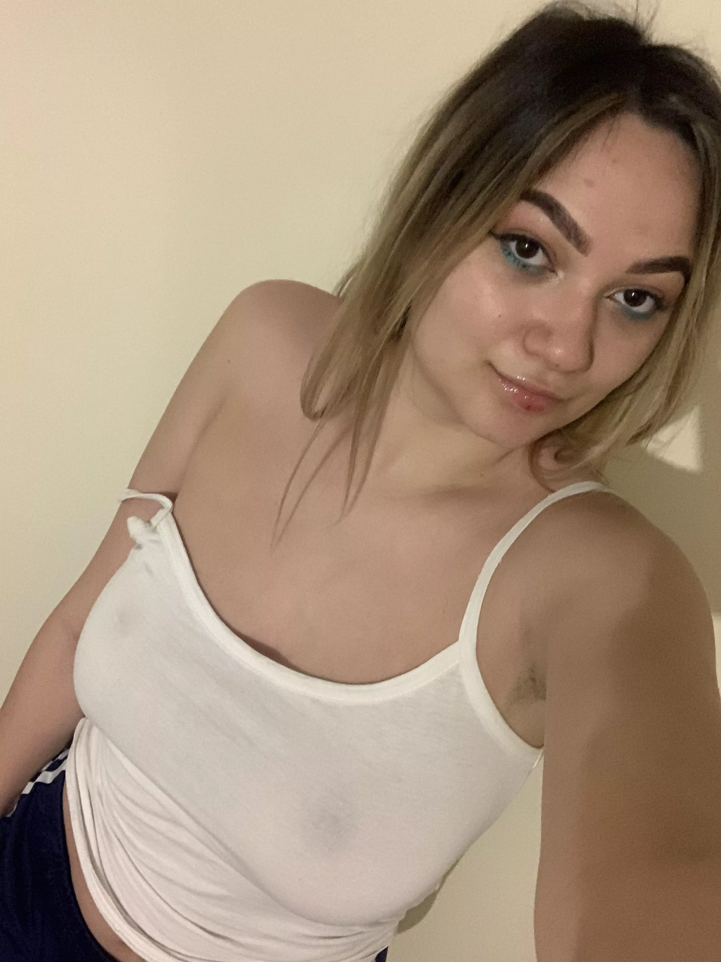 😺
