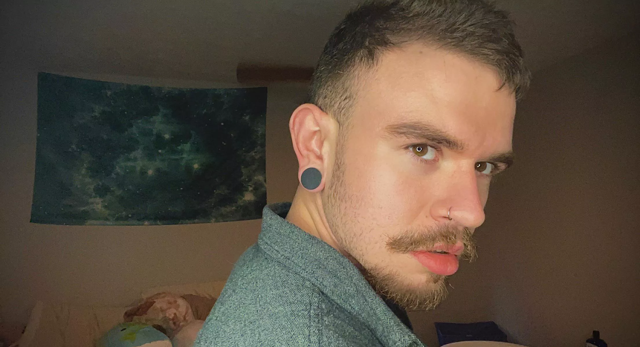 😘