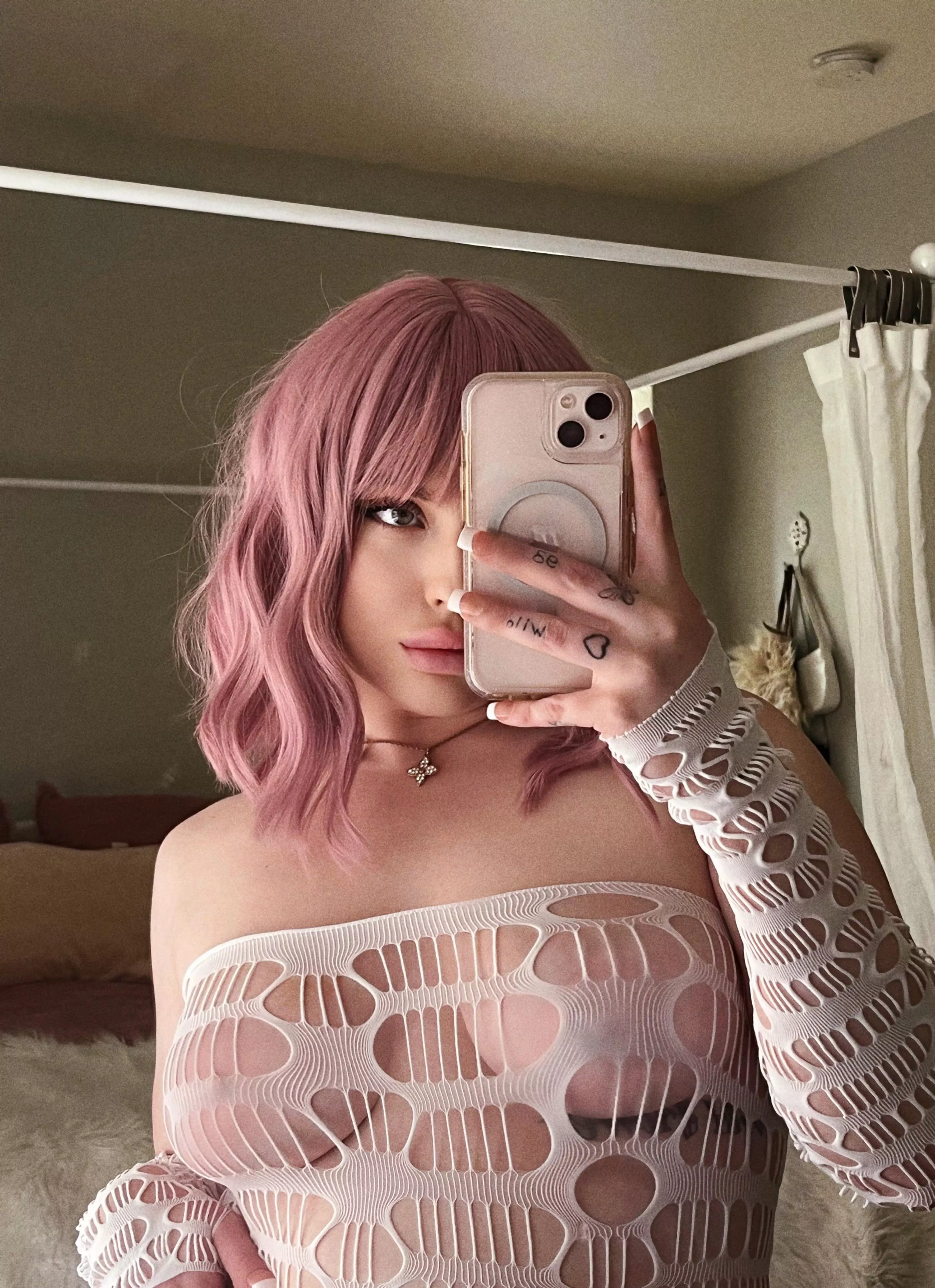 😈