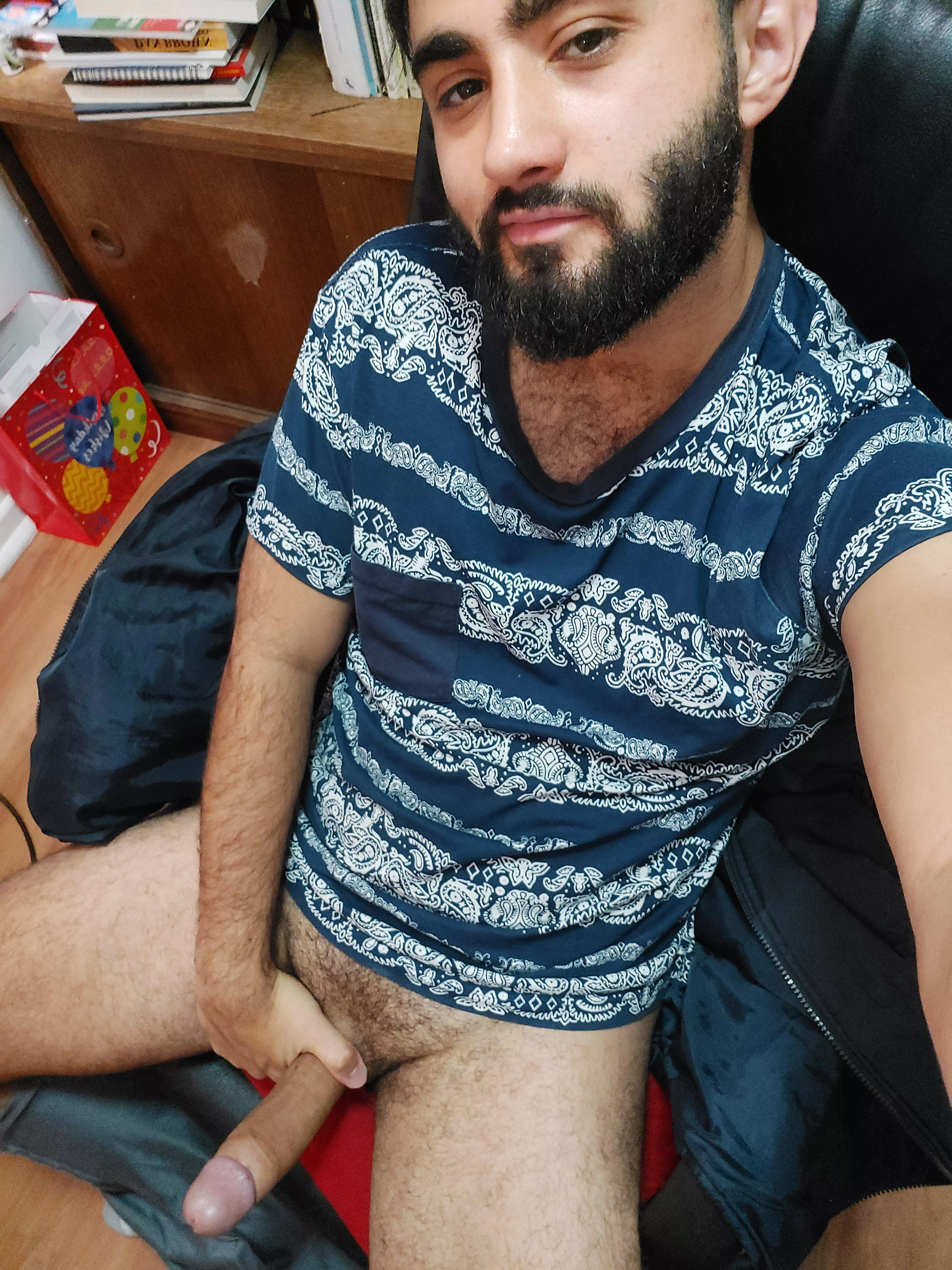 😈