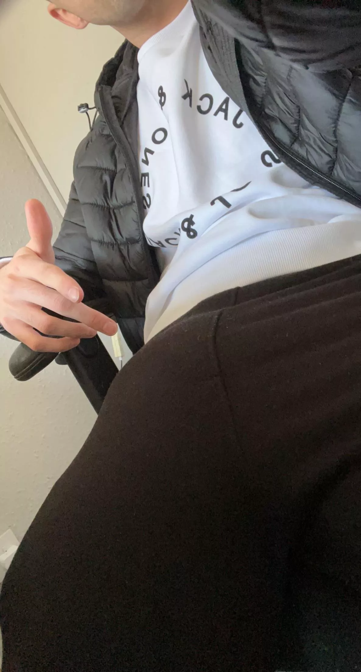 👀