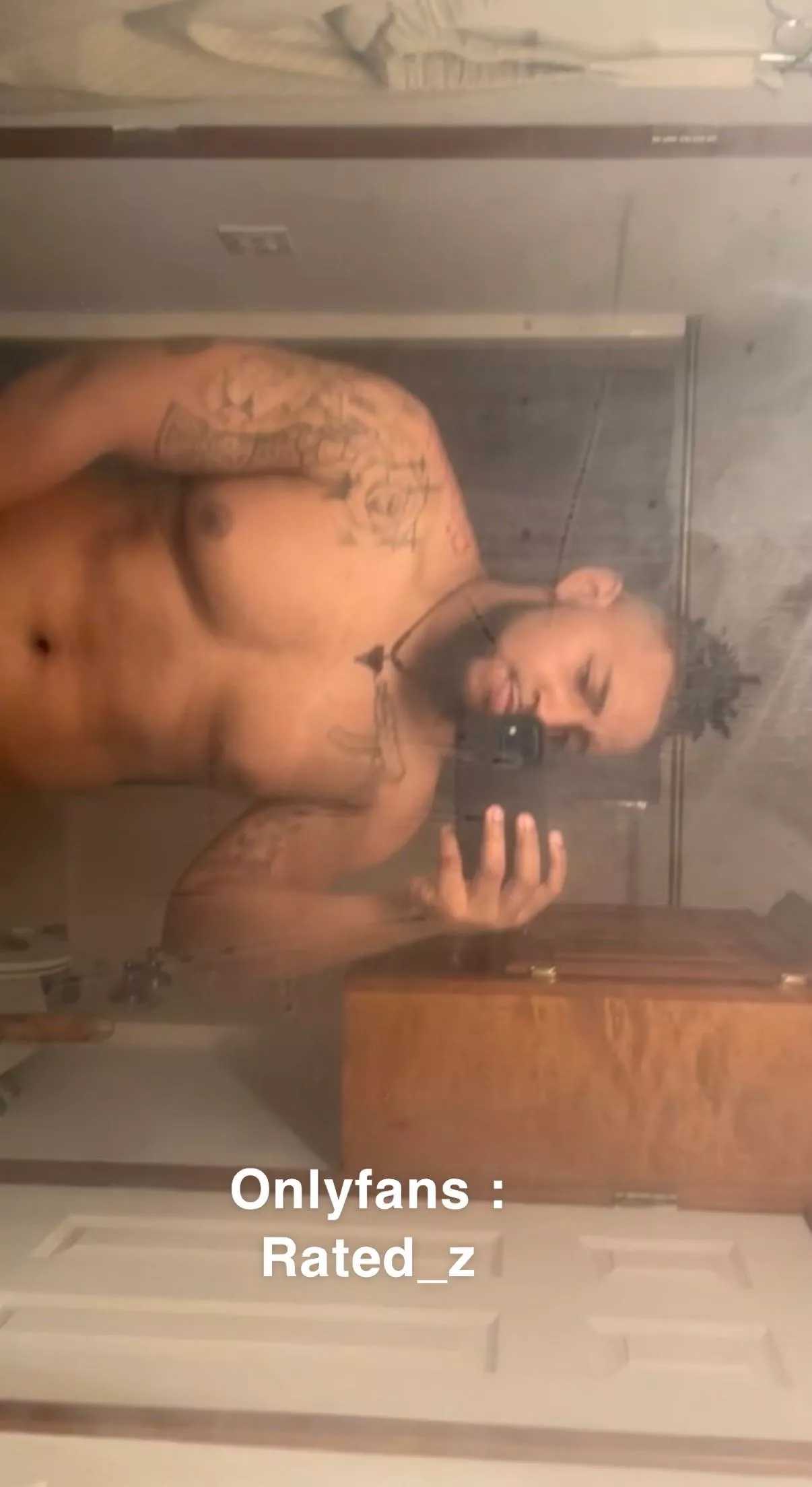 😈