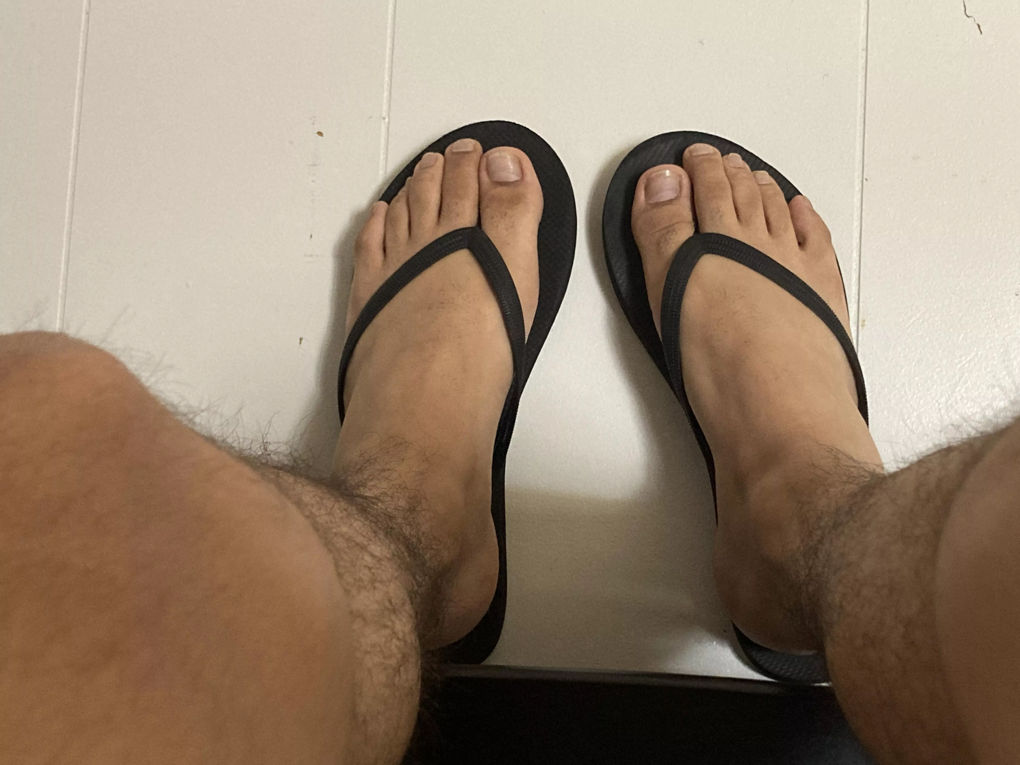 🩴🦶🏻🤤