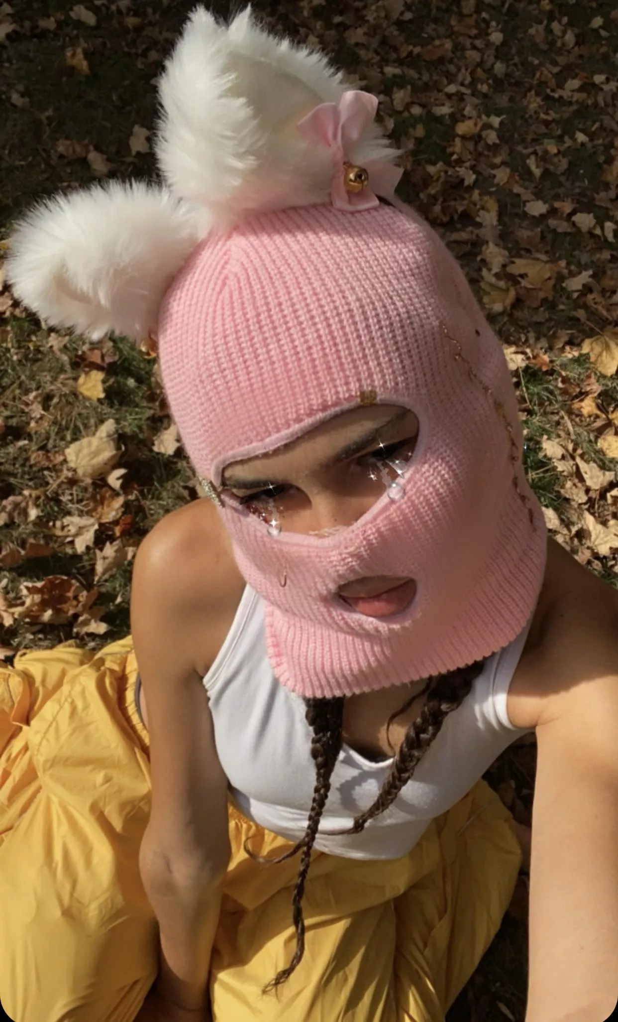 😈